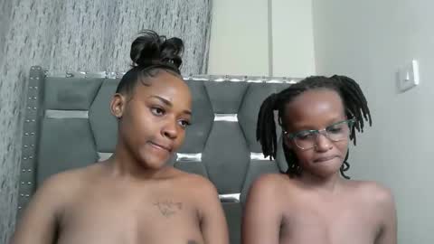Snapshot of pretty_petite18 chatting on May 2026 10:26:01 PM lynn online show from May 2026 10:26:01 PM
