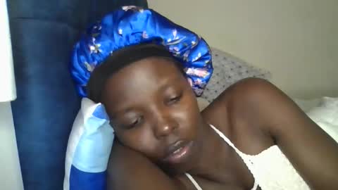 pretty_petite_ebony online show from February 2026 02:29:02 AM