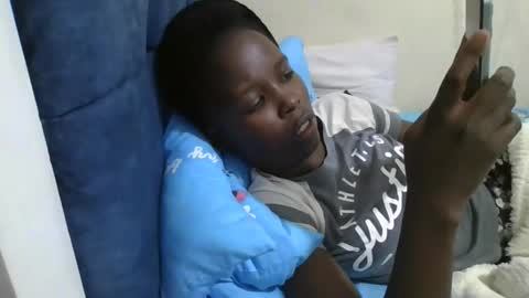 pretty_petite_ebony online show from April 2026 06:13:05 AM