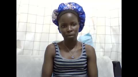 Snapshot of pretty_petite_ebony chatting on May 2026 09:28:02 AM pretty_petite_ebony online show from May 2026 09:28:02 AM