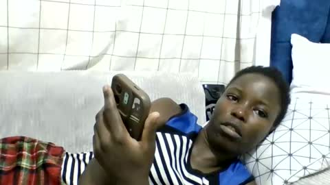 Snapshot of pretty_petite_ebony chatting on June 2026 06:22:02 AM pretty_petite_ebony online show from June 2026 06:22:02 AM