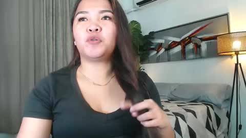 pretty_pharsa online show from May 2026 10:21:01 AM