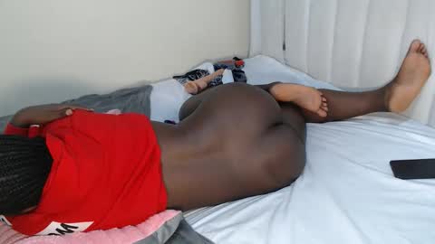 Essy online show from November 2025 04:01:02 AM