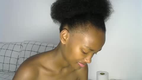 Pretty doll online show from November 2025 07:35:02 AM