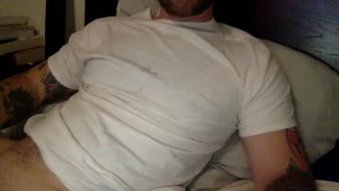 Snapshot of prettyboy8143 chatting on January 2026 03:41:01 AM Pretty Boy online show from January 2026 03:41:01 AM