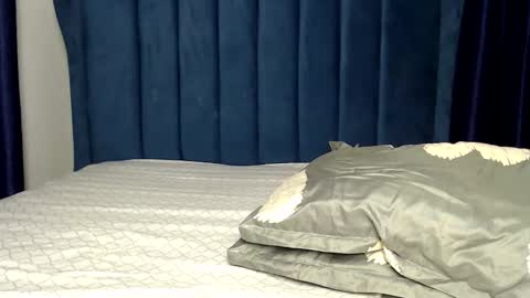 Mary online show from November 2025 06:01:02 PM