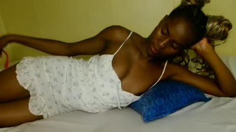 Snapshot of prettygoddess1 chatting on June 2026 05:07:01 AM Mary online show from June 2026 05:07:01 AM