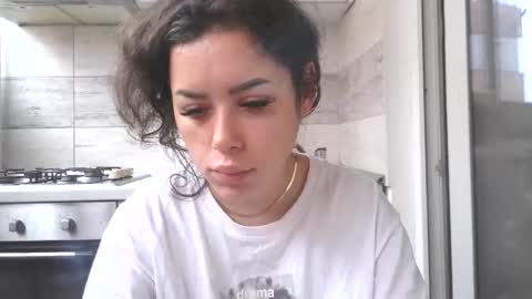 prettyjulliette online show from November 2025 11:42:02 AM