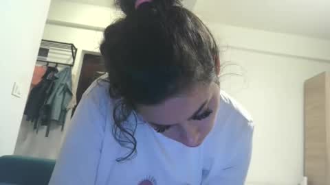 prettyjulliette online show from November 2025 04:45:02 PM