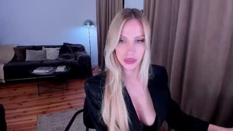 Eva online show from October 2025 11:49:01 PM