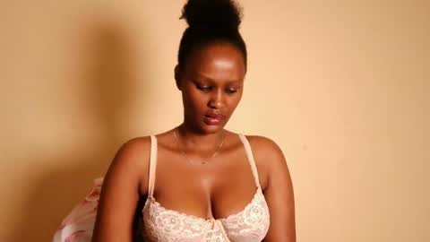 prettykeilaa online show from February 2026 07:40:01 AM