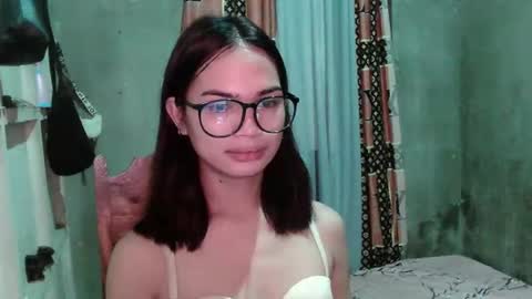 prettykhelcy online show from April 2026 11:40:02 PM