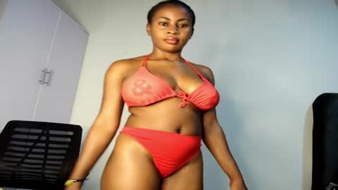 Snapshot of prettylove5 chatting on June 2026 06:45:01 AM evelyn online show from June 2026 06:45:01 AM