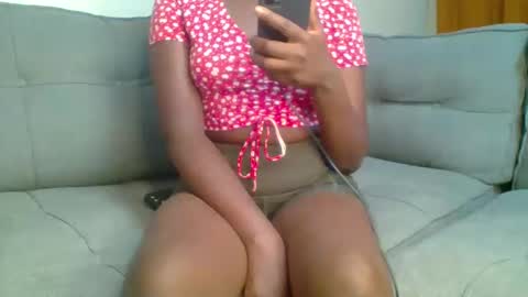 pretty queen online show from January 2025 09:40:01 PM