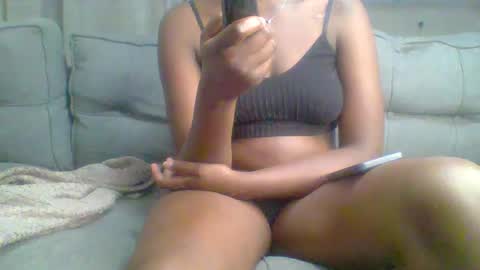 pretty queen online show from February 2025 12:08:01 AM