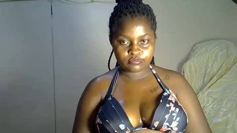Snapshot of prettyriss chatting on April 2026 05:35:02 PM prettyriss online show from April 2026 05:35:02 PM