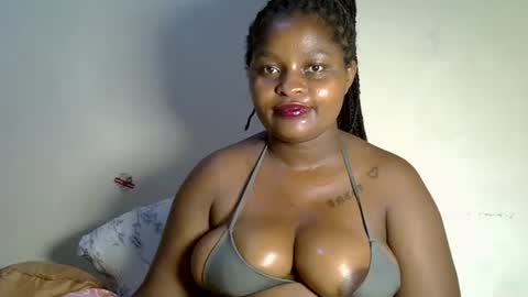 Snapshot of prettyriss chatting on May 2026 12:19:01 AM prettyriss online show from May 2026 12:19:01 AM