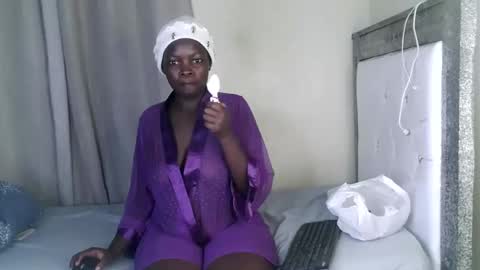 prettysmiles1 online show from September 2025 04:56:01 PM