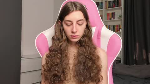 Snapshot of prettysomething chatting on June 2026 06:29:01 AM Sophie next stream will be at Monday i will wait you guys online show from June 2026 06:29:01 AM