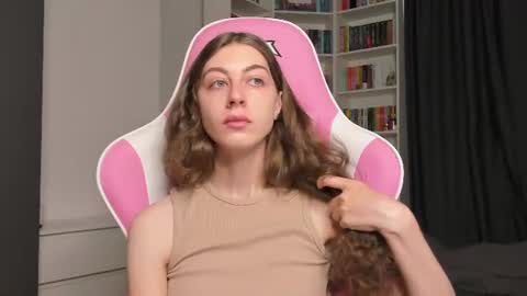 Snapshot of prettysomething chatting on July 2026 05:44:01 AM Sophie next stream will be at Monday i will wait you guys online show from July 2026 05:44:01 AM