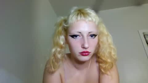 Dahlia online show from December 2024 01:58:01 AM