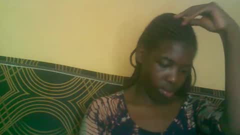 prettyzuzu online show from October 2025 06:28:01 AM