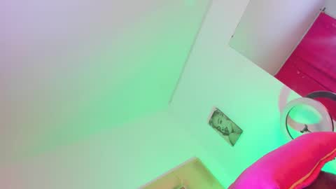 pretygirltsxxx online show from June 2026 12:17:01 PM