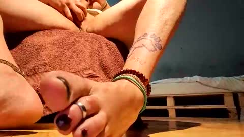 prikryljan02 online show from September 2025 10:38:02 AM