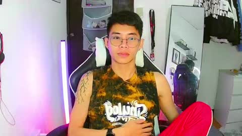 Snapshot of prince_harrison chatting on May 2026 03:17:02 PM prince_harrison online show from May 2026 03:17:02 PM
