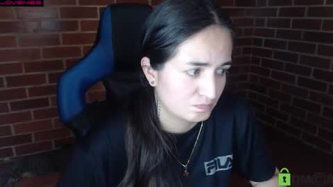 Snapshot of princesa_leia_zathur chatting on February 2026 09:42:01 PM Leia online show from February 2026 09:42:01 PM