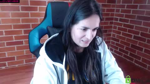 Snapshot of princesa_leia_zathur chatting on February 2026 04:27:02 PM Leia online show from February 2026 04:27:02 PM