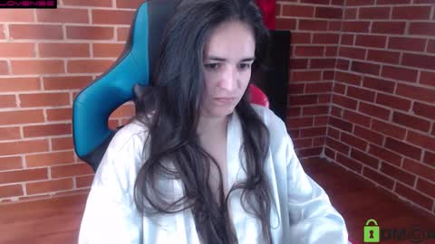 Snapshot of princesa_leia_zathur chatting on February 2026 02:06:02 PM Leia online show from February 2026 02:06:02 PM