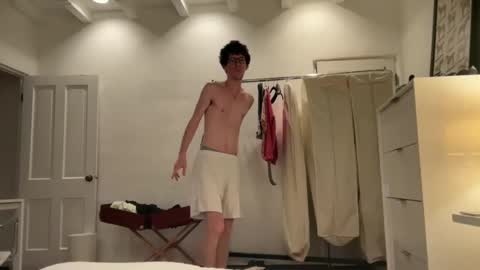 Peaches online show from March 2025 06:39:02 AM