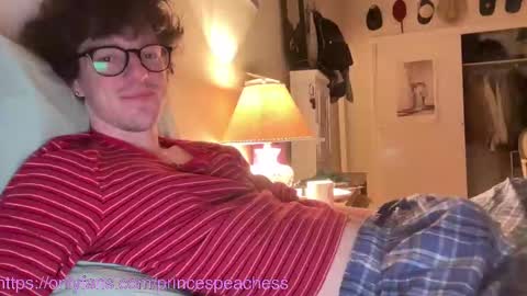 Peaches online show from November 2025 02:22:02 AM