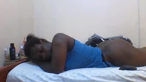 Snapshot of princess_cutie chatting on June 2026 11:18:02 AM princess online show from June 2026 11:18:02 AM