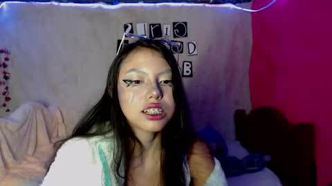  Elia  online show from October 2025 02:12:01 AM