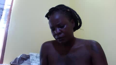 Snapshot of princessmiles2 chatting on June 2026 12:20:02 PM phelly online show from June 2026 12:20:02 PM