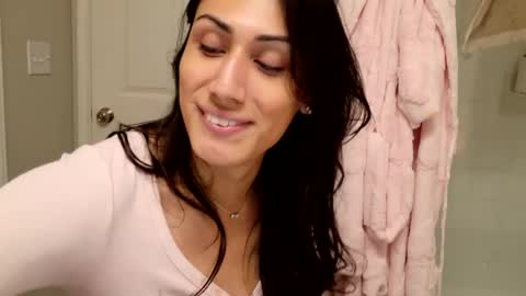 Snapshot of prinxessally chatting on February 2025 03:25:02 AM Prinxessally online show from February 2025 03:25:02 AM