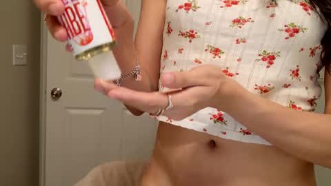 Snapshot of prinxessally chatting on February 2025 07:21:01 AM Prinxessally online show from February 2025 07:21:01 AM