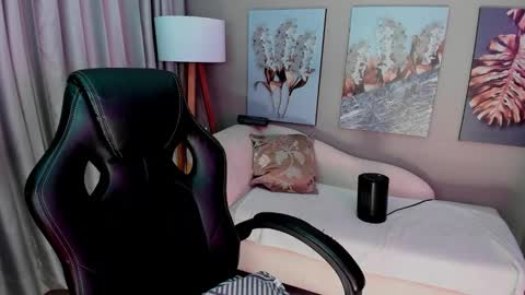 Priya Rose online show from November 2025 09:03:01 PM