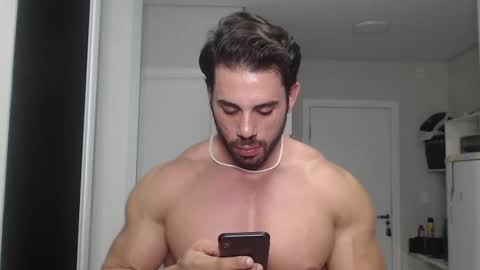 Snapshot of promuscles4u chatting on December 2024 11:37:02 PM promuscles4u online show from December 2024 11:37:02 PM