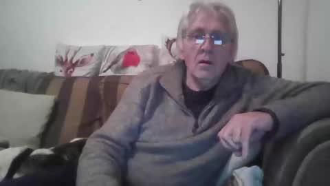 Snapshot of proudwelshman chatting on December 2024 10:57:02 PM proudwelshman online show from December 2024 10:57:02 PM
