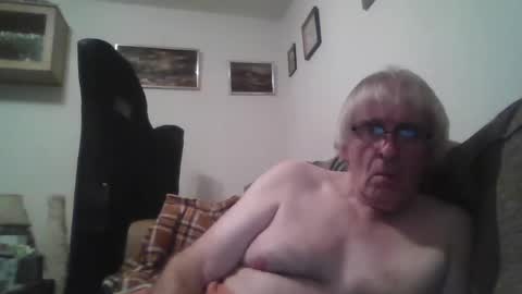 Snapshot of proudwelshman chatting on February 2025 11:34:02 PM proudwelshman online show from February 2025 11:34:02 PM