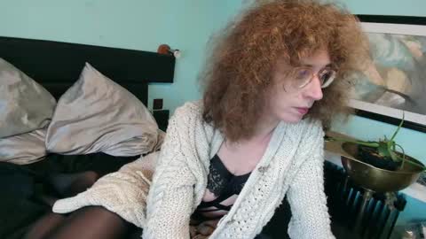 prxscillia_tx online show from November 2025 02:19:01 PM