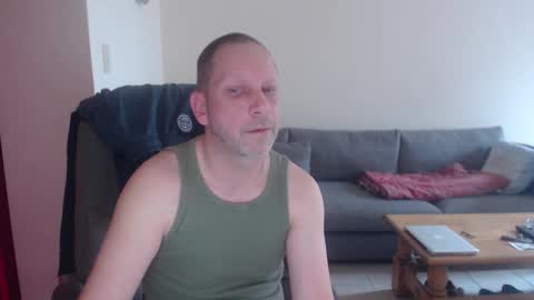 Snapshot of ptitmec chatting on October 2025 08:26:02 AM topher online show from October 2025 08:26:02 AM