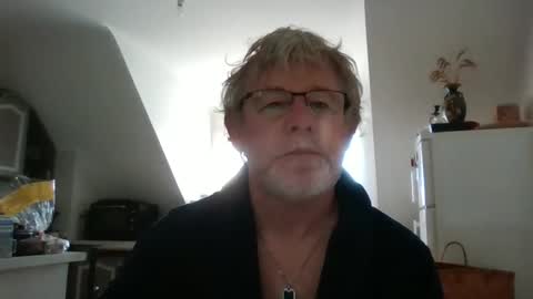 Snapshot of ptitrouquin chatting on September 2025 07:01:01 AM ptitrouquin online show from September 2025 07:01:01 AM