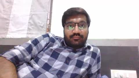 Snapshot of ptl1711 chatting on February 2025 01:06:01 PM ptl1711 online show from February 2025 01:06:01 PM