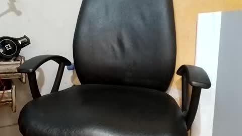 puky_mza online show from November 2025 04:18:02 PM