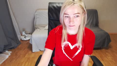 Snapshot of puma_ma chatting on December 2024 01:25:01 AM Polly online show from December 2024 01:25:01 AM