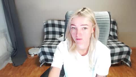 Snapshot of puma_ma chatting on November 2025 11:49:02 AM Polly online show from November 2025 11:49:02 AM